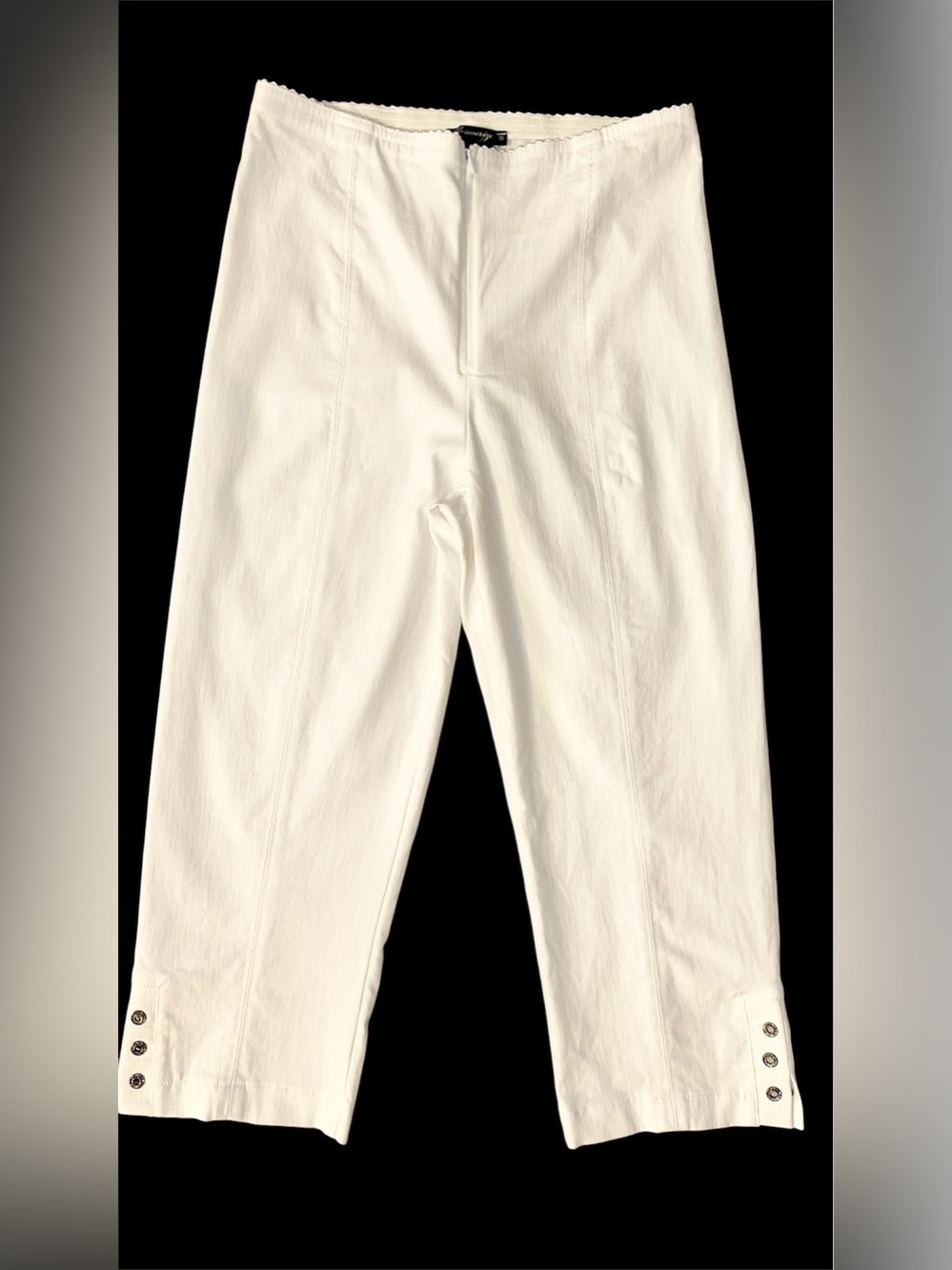 Mesmerize Stretch Cropped White Capris w/ Embellished Grommets on Hem. Size 10. - Picture 2 of 5